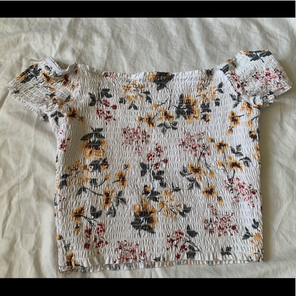 Off the Shoulder Floral Crop Top - Picture 2 of 2